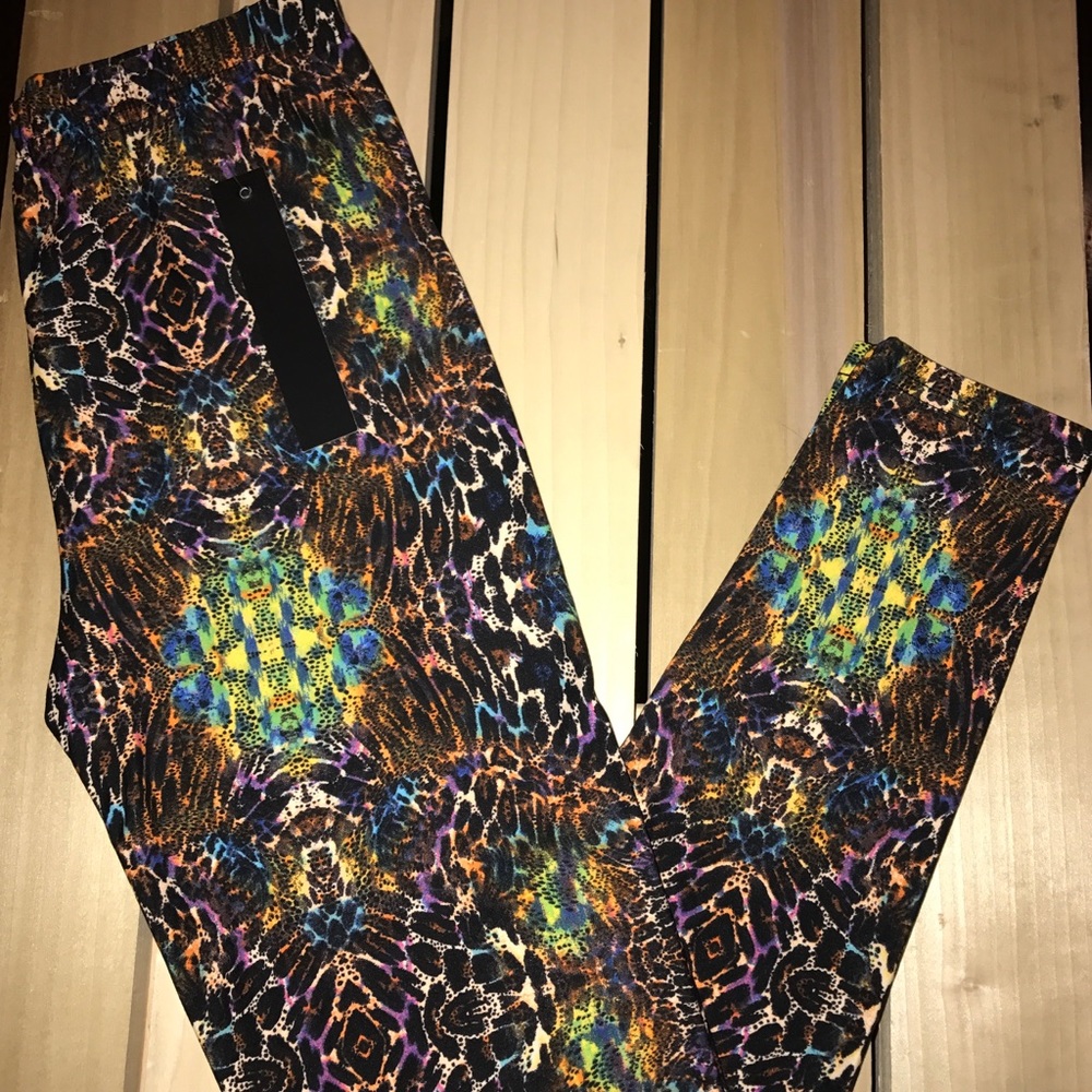 Leggings VooDoo Leopard One Size Buttery Soft New
